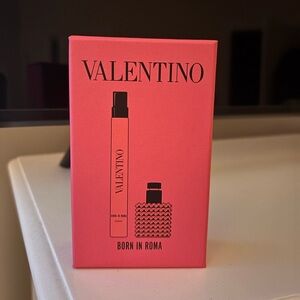 Valentino Born in Roma Donna Eau De Parfum 2 Piece Travel Gift Perfume Set NEW